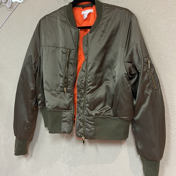 H&M womans Green bomber jacket size M - Picture 3 of 6